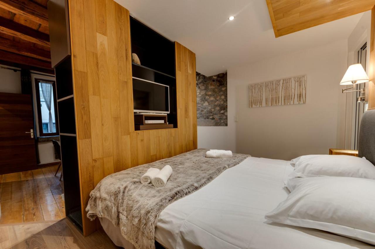 La Cour Filaterie - Suite Au D'Annecy Pdj En Option Exterior foto